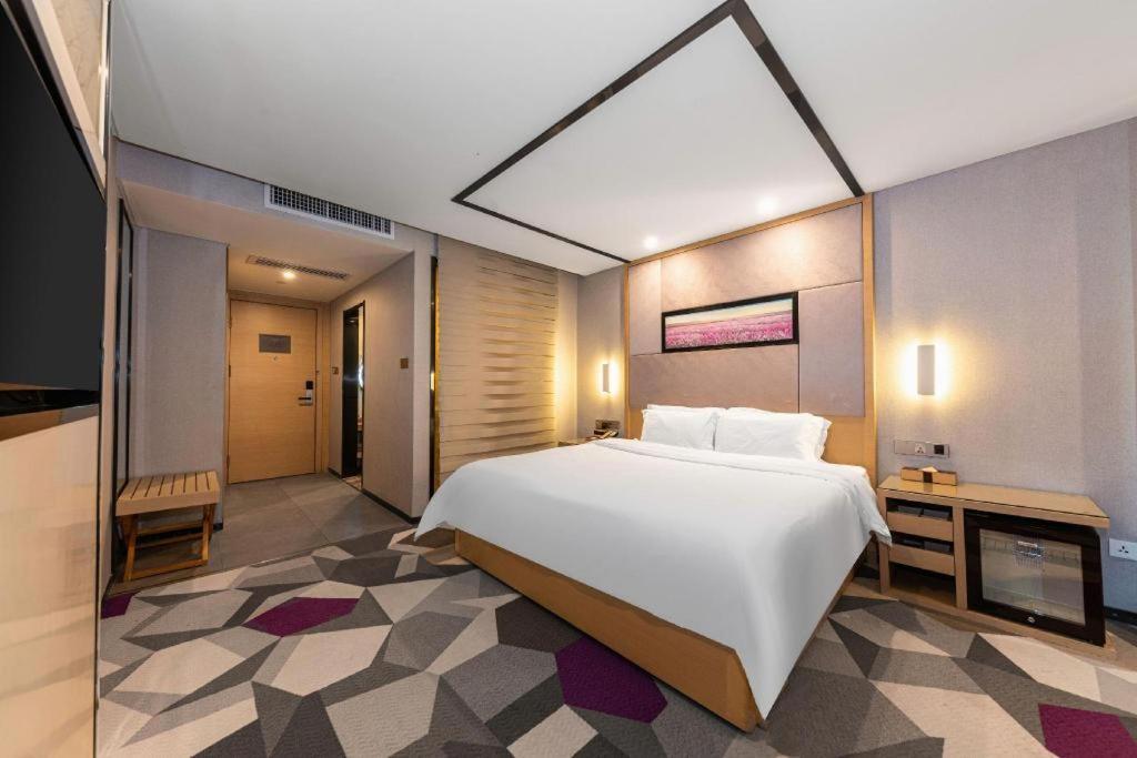 Lavande Hotel Nanchang Ai XI Hu Subway East Station Branch Zewnętrze zdjęcie