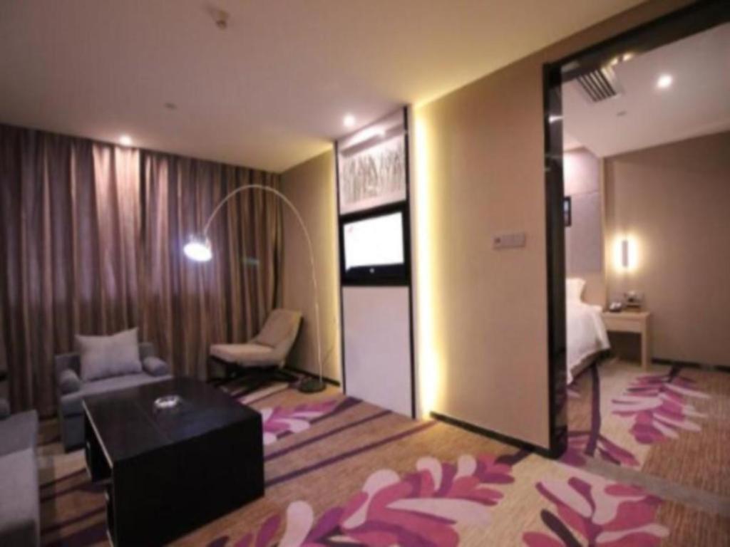 Lavande Hotel Nanchang Ai XI Hu Subway East Station Branch Zewnętrze zdjęcie